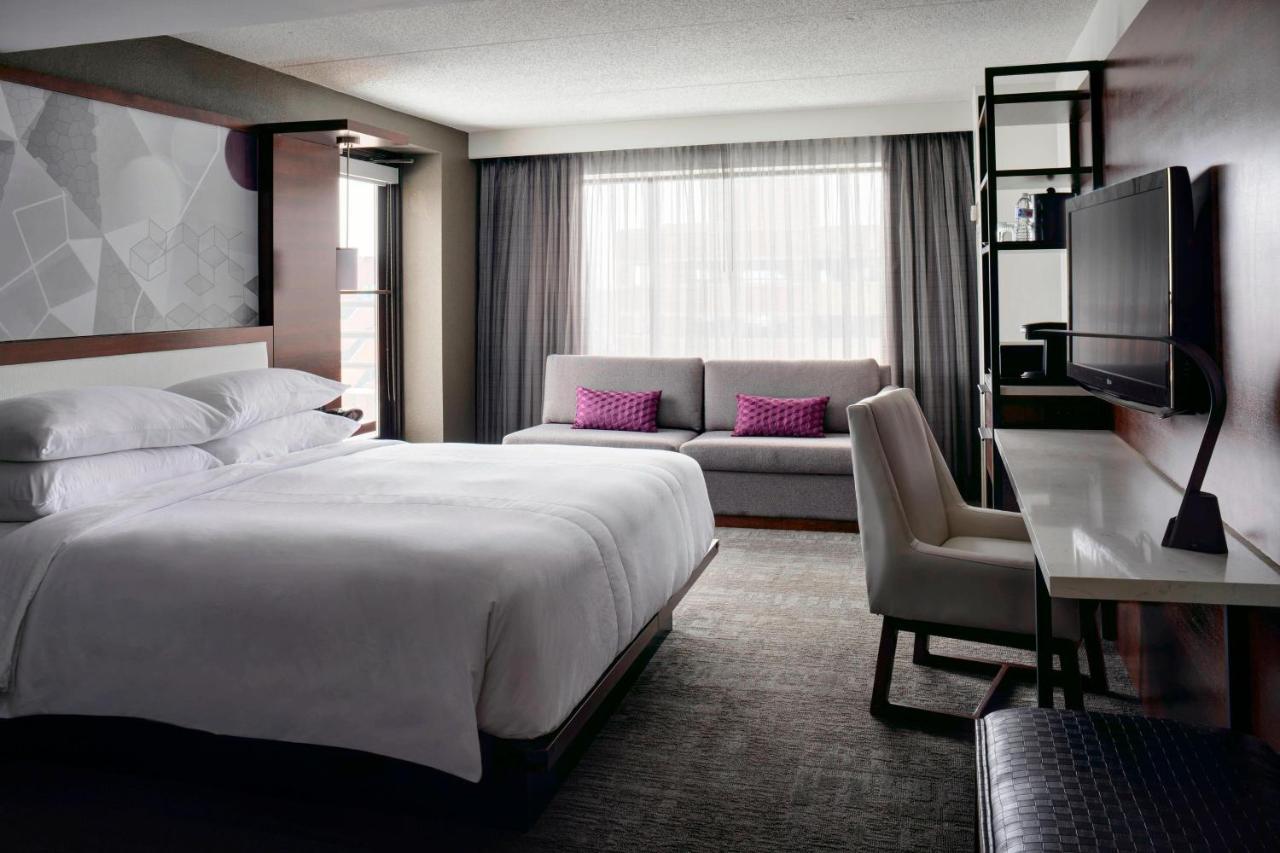 Marriott East Lansing At University Place Экстерьер фото