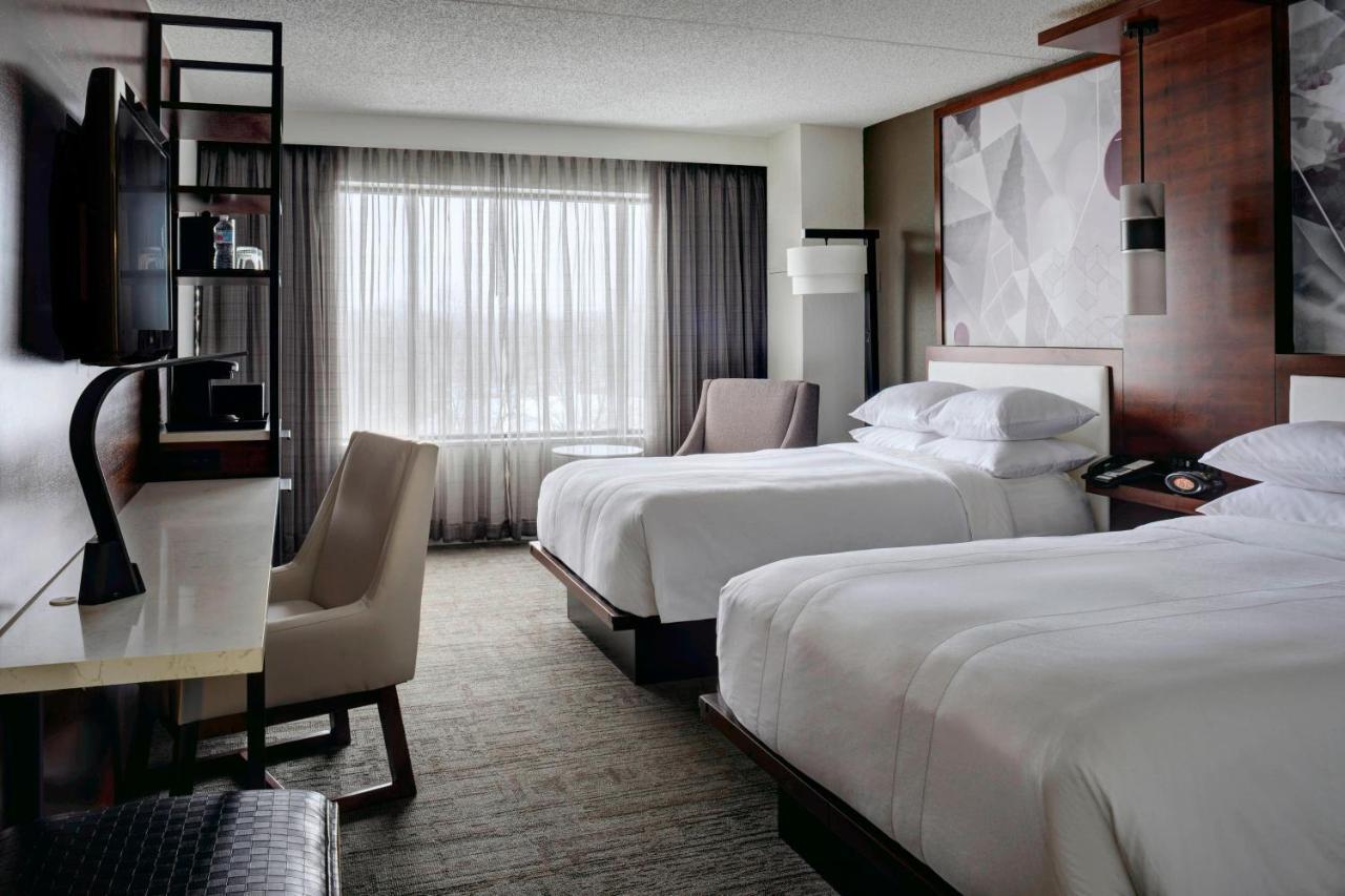 Marriott East Lansing At University Place Экстерьер фото
