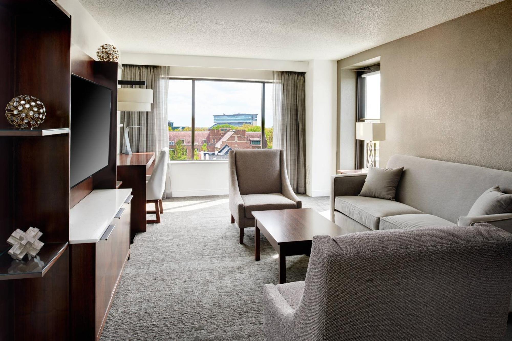 Marriott East Lansing At University Place Экстерьер фото