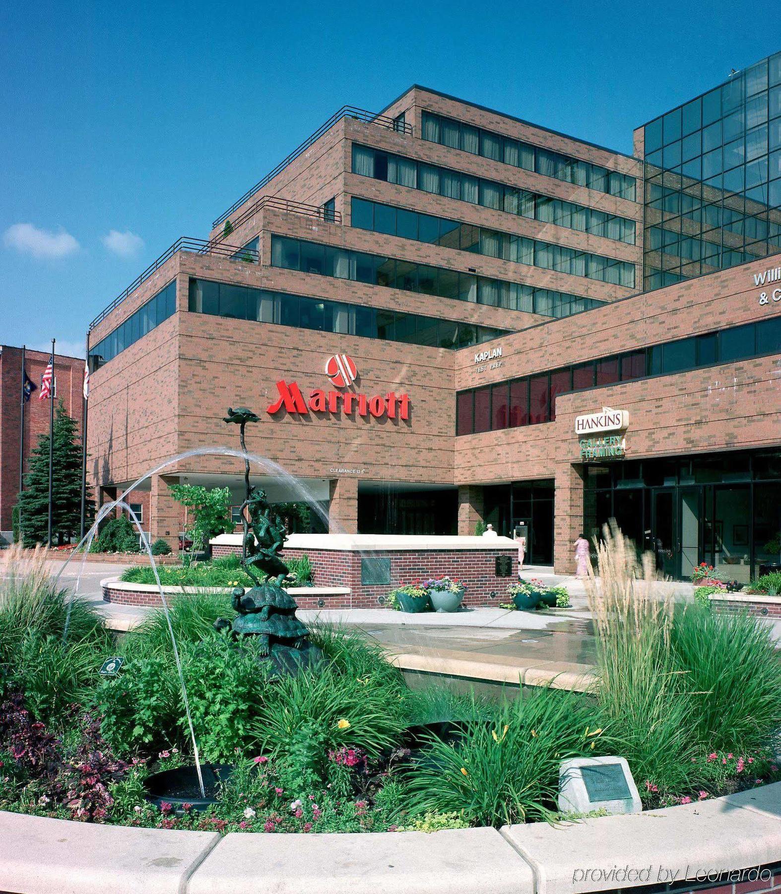 Marriott East Lansing At University Place Экстерьер фото